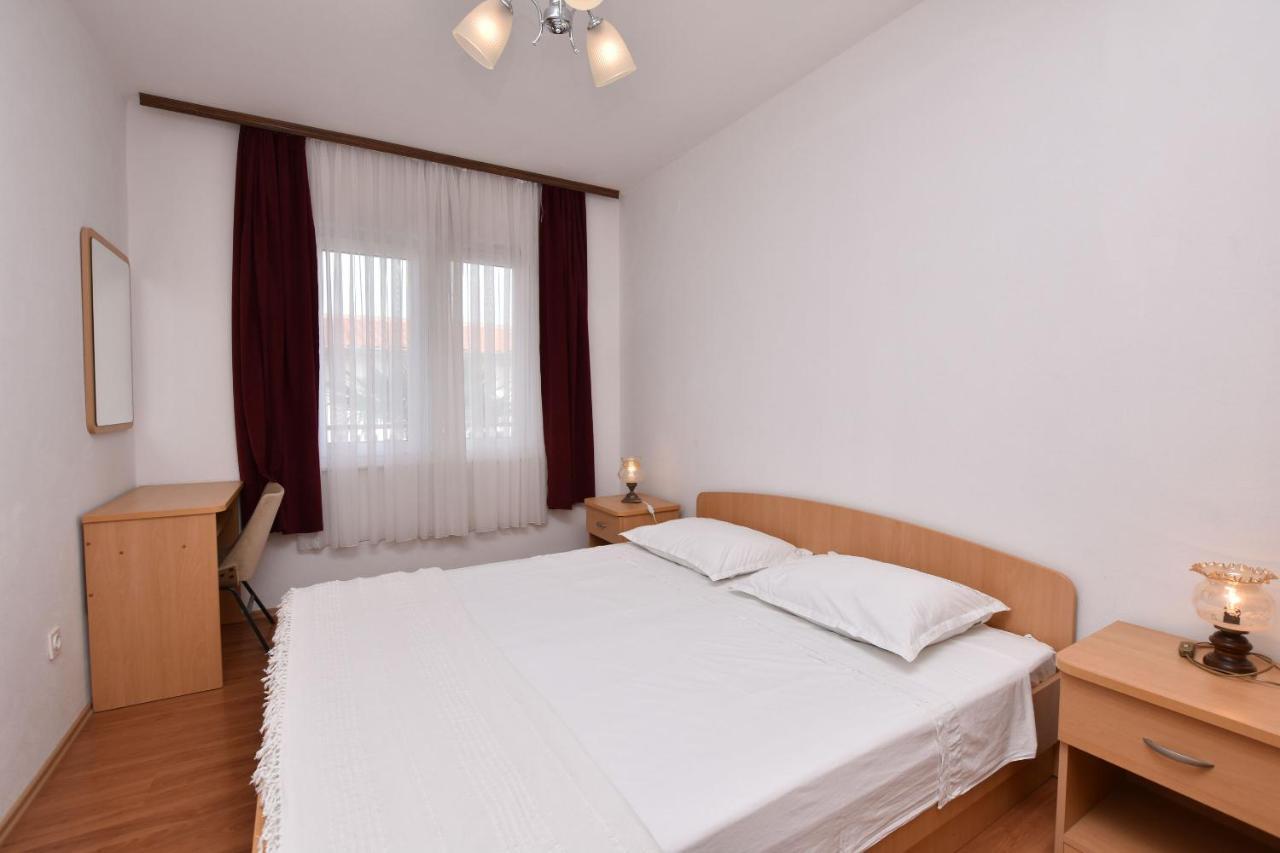 Apartments And Room Kiko Primošten Dış mekan fotoğraf