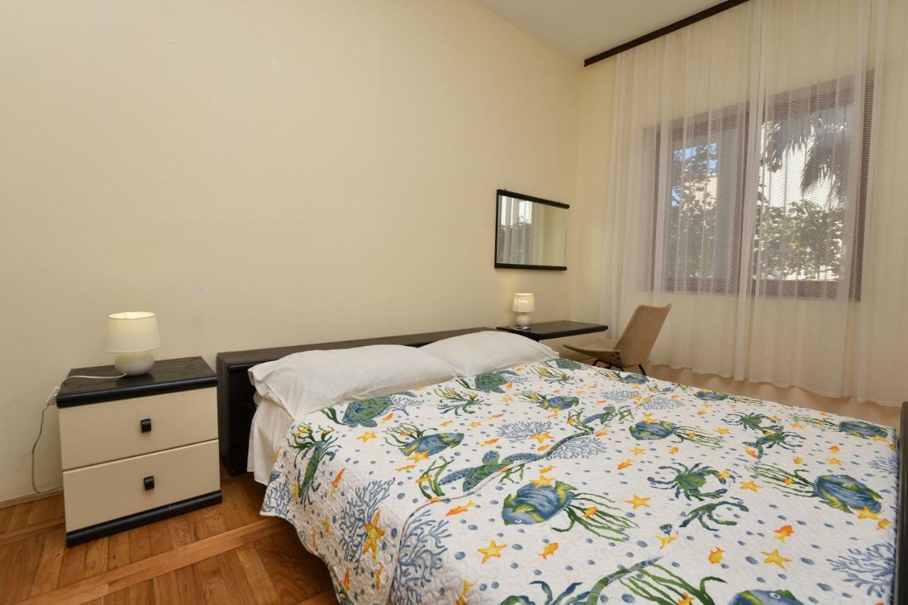 Apartments And Room Kiko Primošten Dış mekan fotoğraf