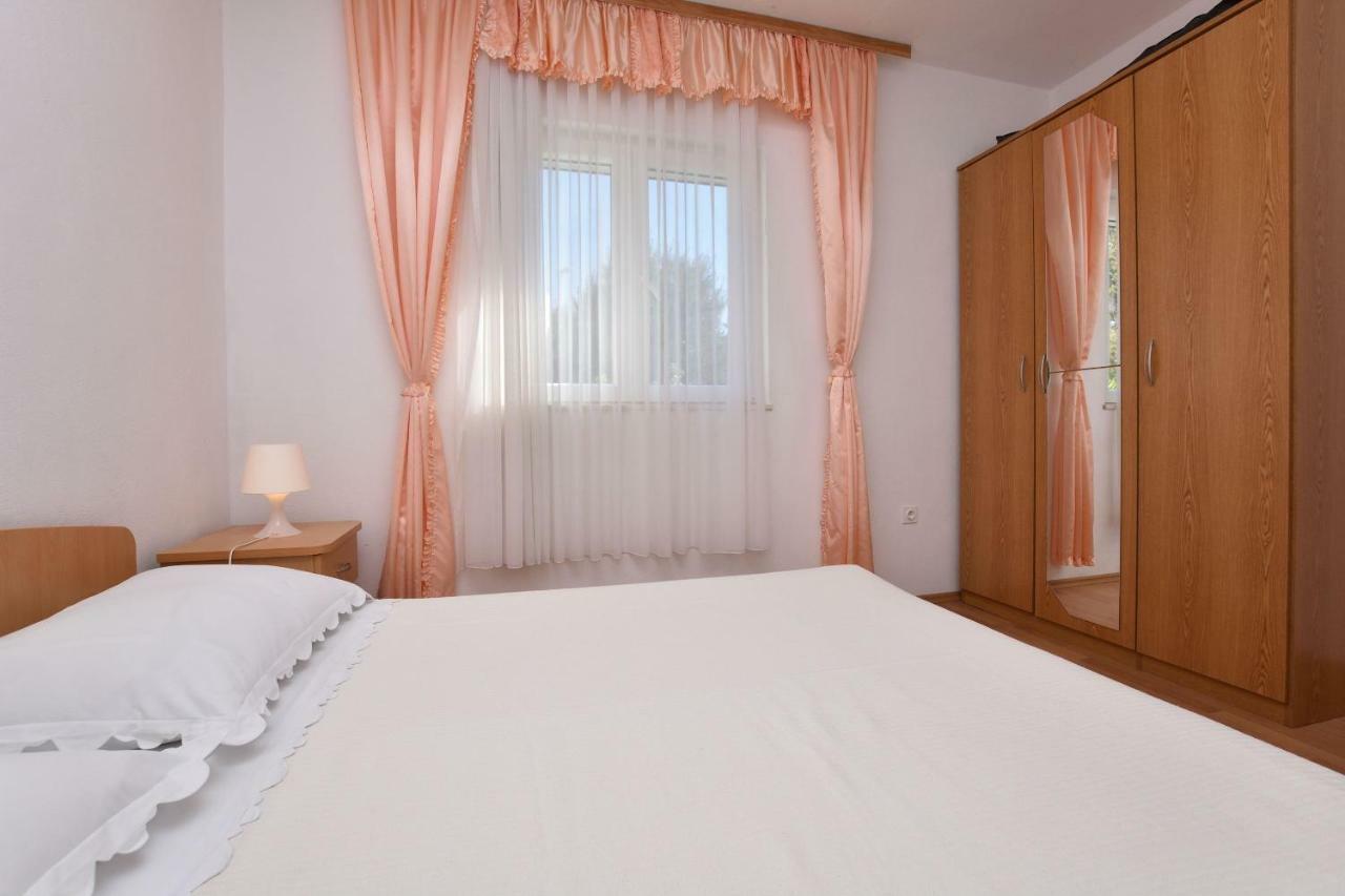 Apartments And Room Kiko Primošten Dış mekan fotoğraf