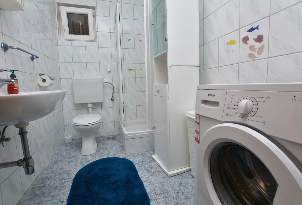 Apartments And Room Kiko Primošten Dış mekan fotoğraf