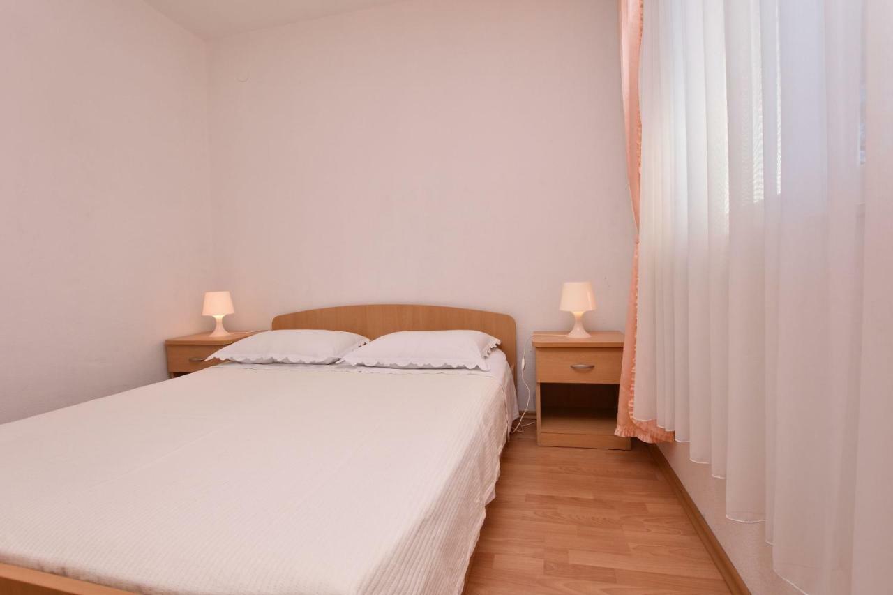 Apartments And Room Kiko Primošten Dış mekan fotoğraf